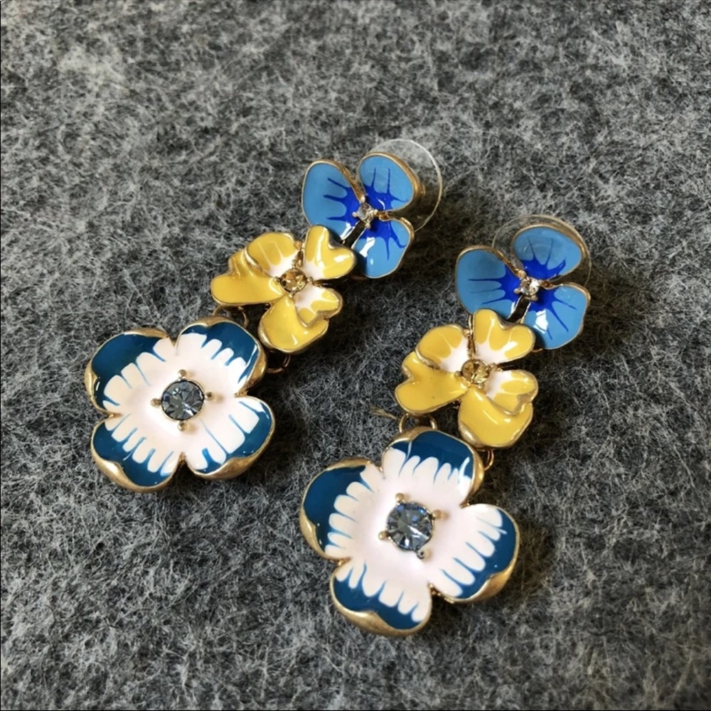 Unique earrings - Picture 3 of 5